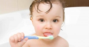 Comment prendre soin des dents de bébé