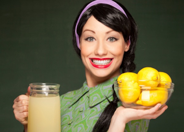 Retro housewife with freshly made lemonade