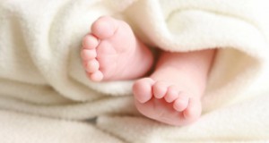 newborn_baby_feet