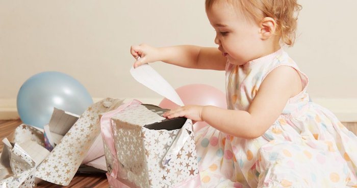 8 idées de cadeaux pour un bébé de 18 mois - Parole de mamans